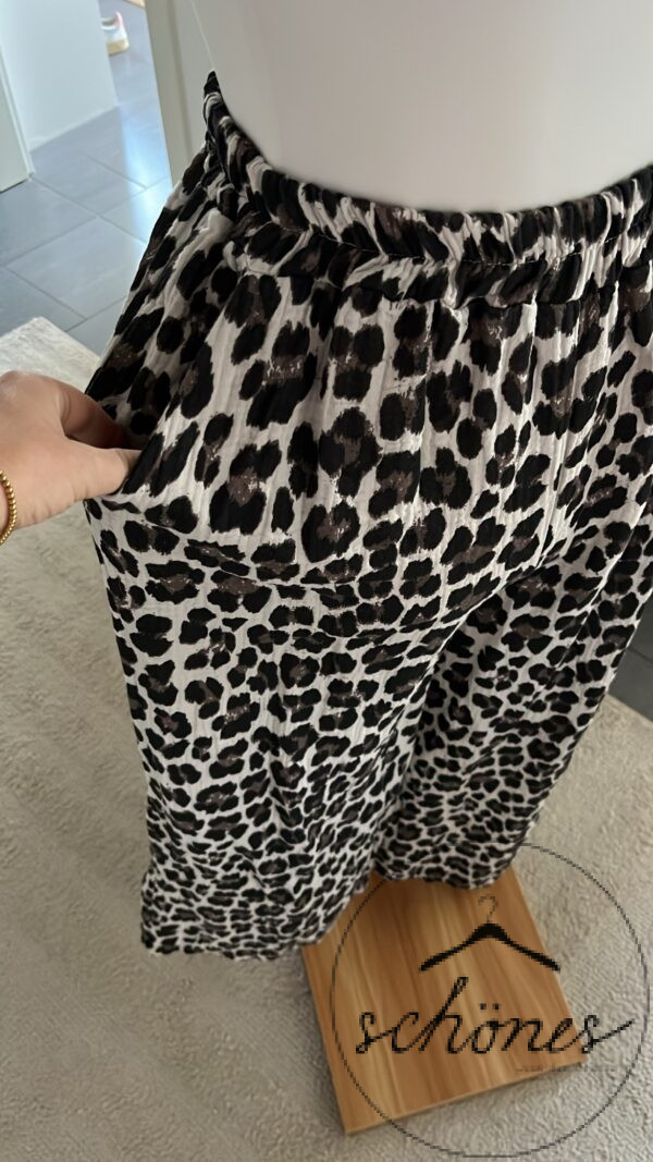 Leo Hose Musselin Beige – Bild 3