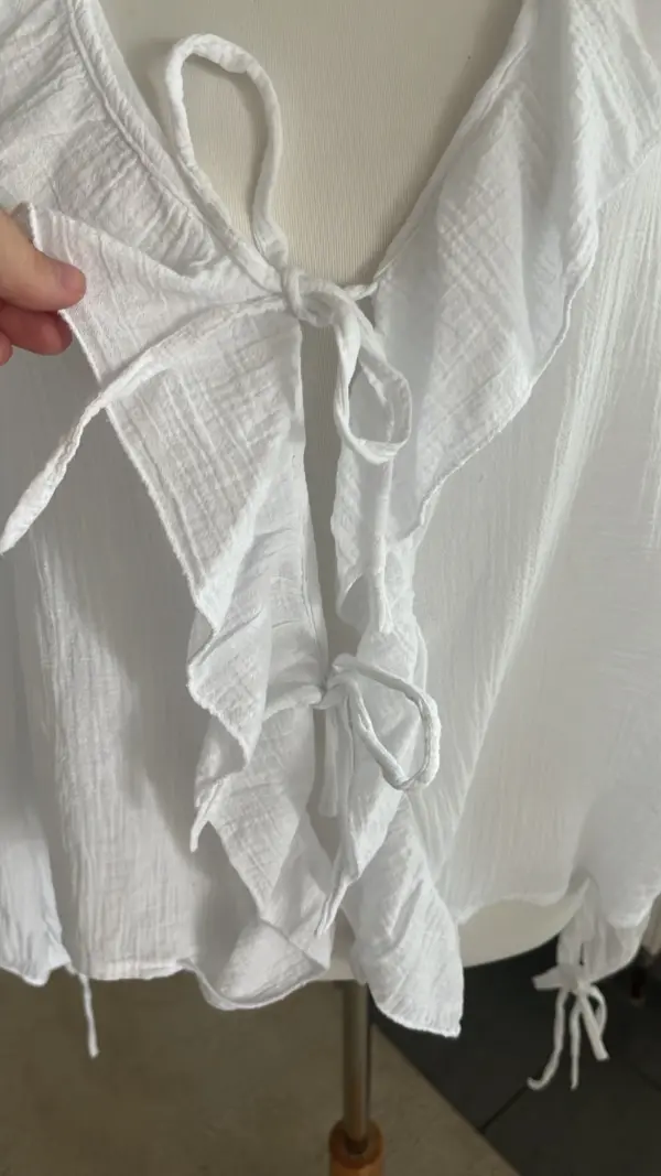 Bluse zum Schnüren weiß – Bild 2