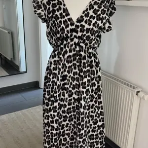 Musselin Leo Kleid Braun/Beige