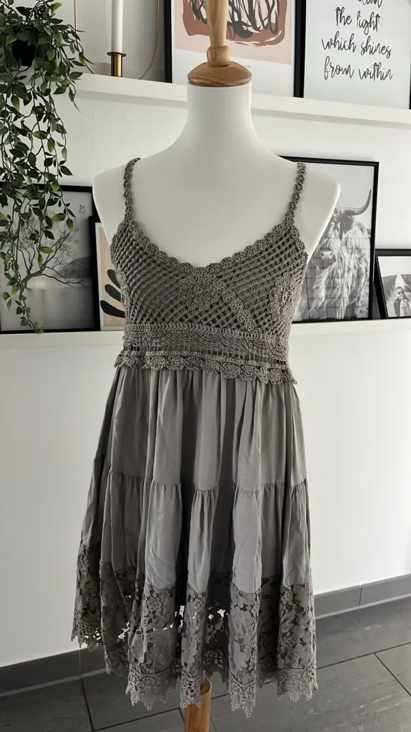 Häkel Kleid Taupe