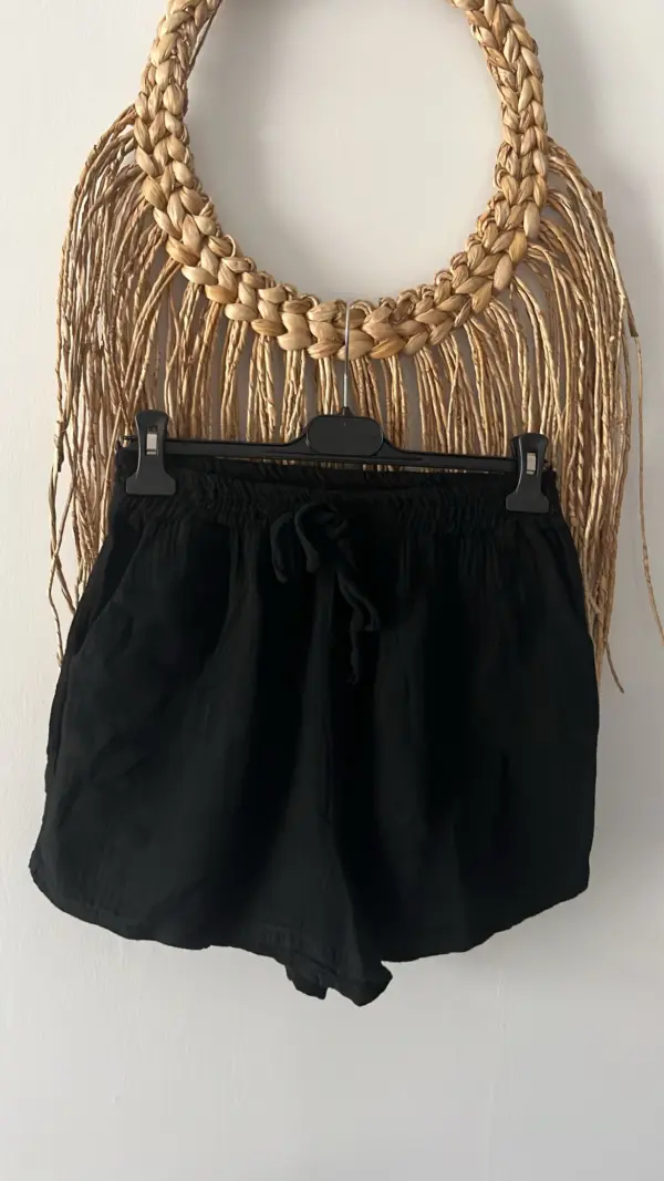 Kurze Musselin Hose schwarz