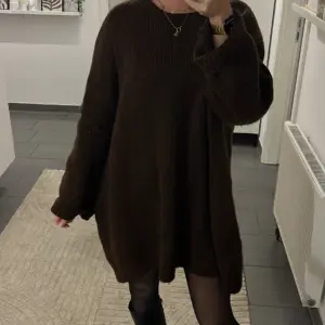 Oversize Kleid Braun