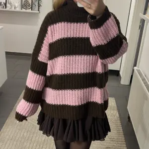 Pullover Rollkragen Braun/Rosa