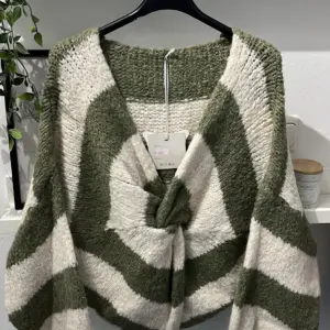 Knoten Pullover Khaki/Creme